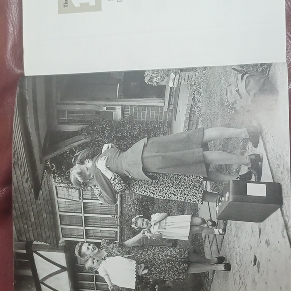 BOOK 1940 THE HULTON GETTY PICTURE COLLECTION - Picture 3 of 4